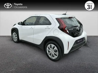 TOYOTA Aygo X 1.0 VVT-i 72ch Dynamic occasion 2023 - Photo 2