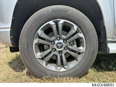 MITSUBISHI L200 2.2 DI-D 150ch Club Cab Intense MY 2022 occasion 2022 - Photo 4