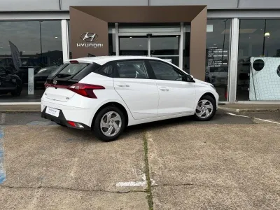 HYUNDAI i20 1.2 84ch Initia occasion 2021 - Photo 4