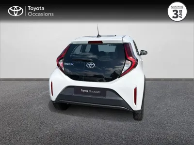 TOYOTA Aygo X 1.0 VVT-i 72ch Dynamic occasion 2022 - Photo 4