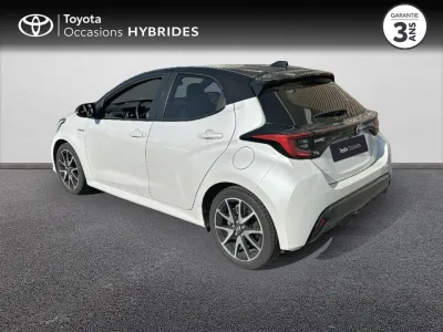 TOYOTA Yaris 116h Collection 5p MY22 occasion 2021 - Photo 2