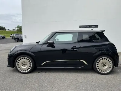 MINI Cooper 3 Portes JCW 231ch JCW DKG7 occasion 2026 - Photo 4
