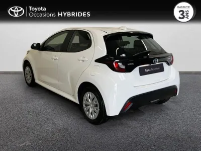 TOYOTA Yaris 116h Dynamic Business 5p + Programme Beyond Zero Academy MY22 occasion 2023 - Photo 2