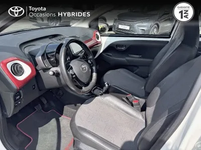 TOYOTA Aygo 1.0 VVT-i 69ch x-wave x-shift 5p occasion 2017 - Photo 3