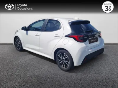 TOYOTA Yaris 116h Design 5p MY22 occasion 2023 - Photo 2