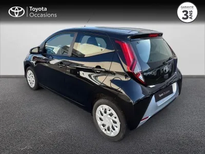 TOYOTA Aygo 1.0 VVT-i 72ch x-play 5p MY20 occasion 2021 - Photo 2
