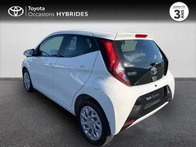 TOYOTA Aygo 1.0 VVT-i 69ch x-play x-shift 5p occasion 2018 - Photo 2