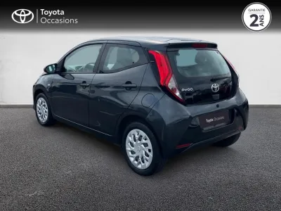 TOYOTA Aygo 1.0 VVT-i 69ch x-play 3p occasion 2019 - Photo 2