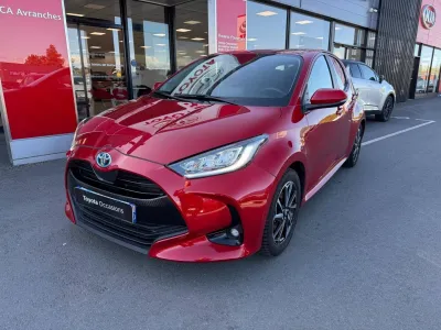 TOYOTA Yaris 116h Design 5p MY22 occasion 2023 - Photo 2