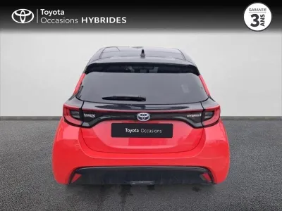 TOYOTA Yaris 116h Première 5p occasion 2021 - Photo 4