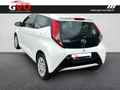 TOYOTA Aygo 1.0 VVT-i 72ch x-play 5p MY21 occasion 2021 - Photo 2