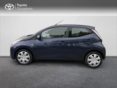 TOYOTA Aygo 1.0 VVT-i 69ch x-play 5p occasion 2017 - Photo 3
