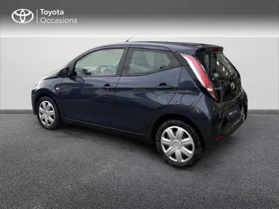 TOYOTA Aygo 1.0 VVT-i 69ch x-play 5p occasion 2017 - Photo 2