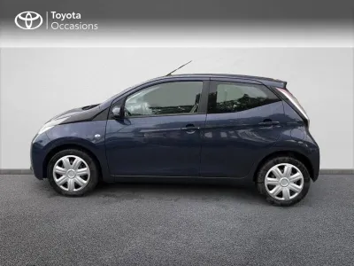 TOYOTA Aygo 1.0 VVT-i 69ch x-play 5p occasion 2017 - Photo 3