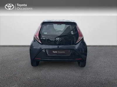 TOYOTA Aygo 1.0 VVT-i 69ch x-play 5p occasion 2017 - Photo 4