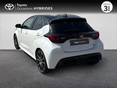 TOYOTA Yaris 116h GR Sport 5p MY22 occasion 2023 - Photo 2