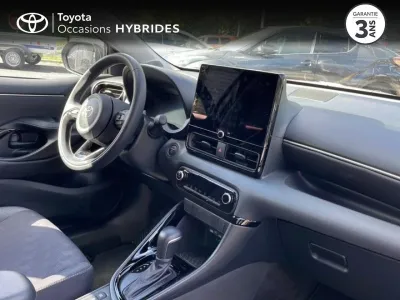 TOYOTA Yaris 116h Design Pack 5p MC24 occasion 2025 - Photo 3