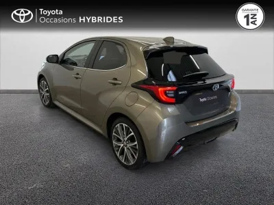 TOYOTA Yaris 116h Iconic 5p MY22 occasion 2023 - Photo 2