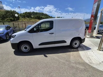 TOYOTA PROACE CITY Medium 100 D-4D Start MY25 occasion 2026 - Photo 4
