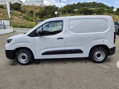 TOYOTA PROACE CITY Medium 100 D-4D Start MY25 occasion 2026 - Photo 4