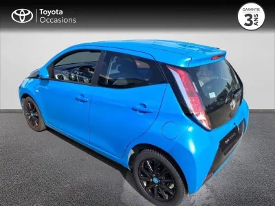 TOYOTA Aygo 1.0 VVT-i 69ch x-play 5p occasion 2016 - Photo 2
