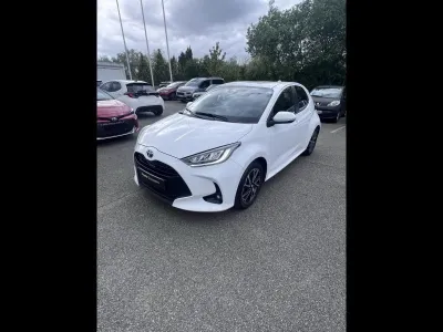 TOYOTA Yaris 116h Design 5p MY22 occasion 2023 - Photo 2