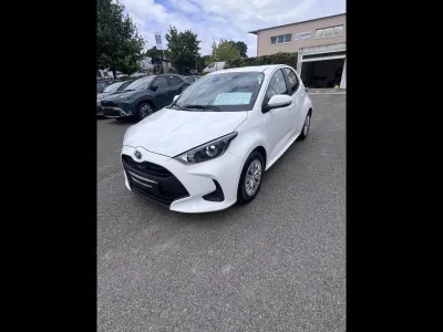 TOYOTA Yaris 116h Dynamic 5p MY22 occasion 2023 - Photo 1