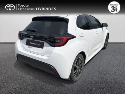 TOYOTA Yaris 116h Design 5p MY22 occasion 2023 - Photo 2