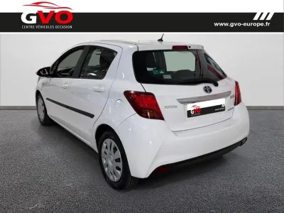 TOYOTA Yaris HSD 100h Dynamic 5p occasion 2015 - Photo 2