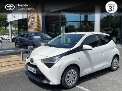 TOYOTA Aygo 1.0 VVT-i 72ch x-play 5p MY20 occasion 2021 - Photo 1