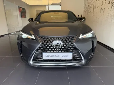 LEXUS UX 300h Luxe 2WD MC25 occasion 2026 - Photo 2