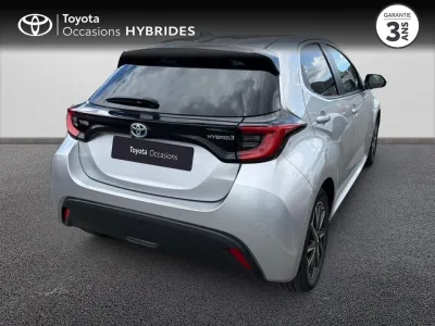 TOYOTA Yaris 116h Design 5p MY22 occasion 2023 - Photo 2