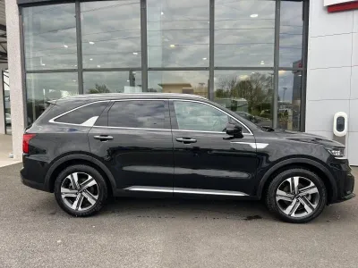 KIA Sorento 1.6 T-GDi 230ch HEV Premium BVA6 4x2 occasion 2023 - Photo 2