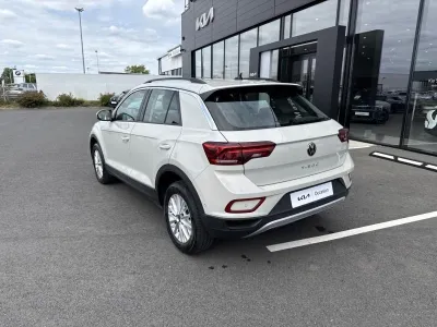VOLKSWAGEN T-Roc 1.5 TSI EVO 150ch Life Plus DSG7 occasion 2023 - Photo 4