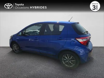 TOYOTA Yaris 100h Dynamic 5p RC18 occasion 2018 - Photo 2