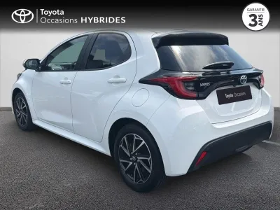 TOYOTA Yaris 116h Design 5p MY22 occasion 2023 - Photo 2