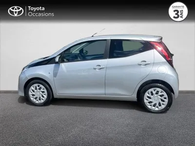 TOYOTA Aygo 1.0 VVT-i 72ch x-play 5p MY21 occasion 2022 - Photo 3