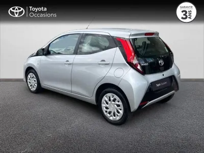 TOYOTA Aygo 1.0 VVT-i 72ch x-play 5p MY21 occasion 2022 - Photo 2