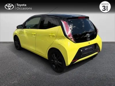 TOYOTA Aygo 1.0 VVT-i 69ch x-cite 3 Jaune Fizz 5p occasion 2016 - Photo 2