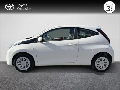 TOYOTA Aygo 1.0 VVT-i 72ch x-play 3p occasion 2019 - Photo 3