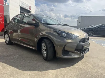TOYOTA Yaris 116h Dynamic 5p MC24 occasion 2023 - Photo 3