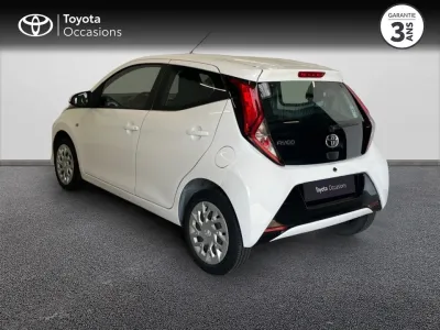TOYOTA Aygo 1.0 VVT-i 69ch x-play 5p occasion 2020 - Photo 2