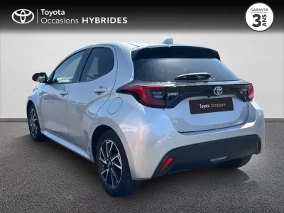 TOYOTA Yaris 116h Design 5p MY22 occasion 2021 - Photo 2