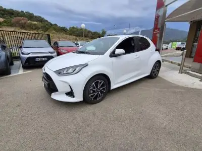 TOYOTA Yaris 116h Design 5p MY22 occasion 2022 - Photo 4