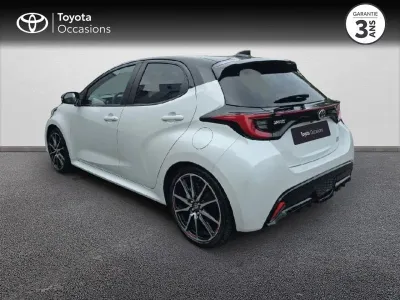TOYOTA Yaris 116h GR Sport 5p MY22 occasion 2023 - Photo 2