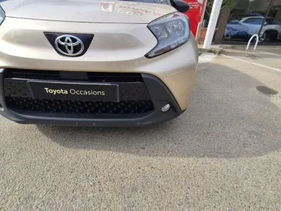 TOYOTA Aygo X 1.0 VVT-i 72ch Design occasion 2023 - Photo 2