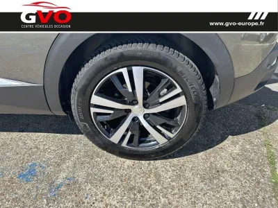 PEUGEOT 3008 1.5 BlueHDi 130ch E6.c Allure S&S 111g occasion 2019 - Photo 4