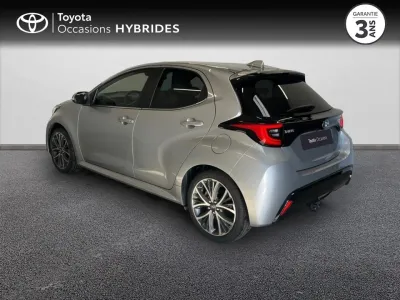 TOYOTA Yaris 116h Iconic 5p MY22 occasion 2023 - Photo 2