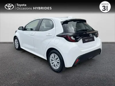 TOYOTA Yaris 116h Dynamic Business 5p + Programme Beyond Zero Academy MY22 occasion 2023 - Photo 2