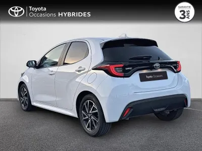 TOYOTA Yaris 116h Design 5p MY22 occasion 2023 - Photo 2